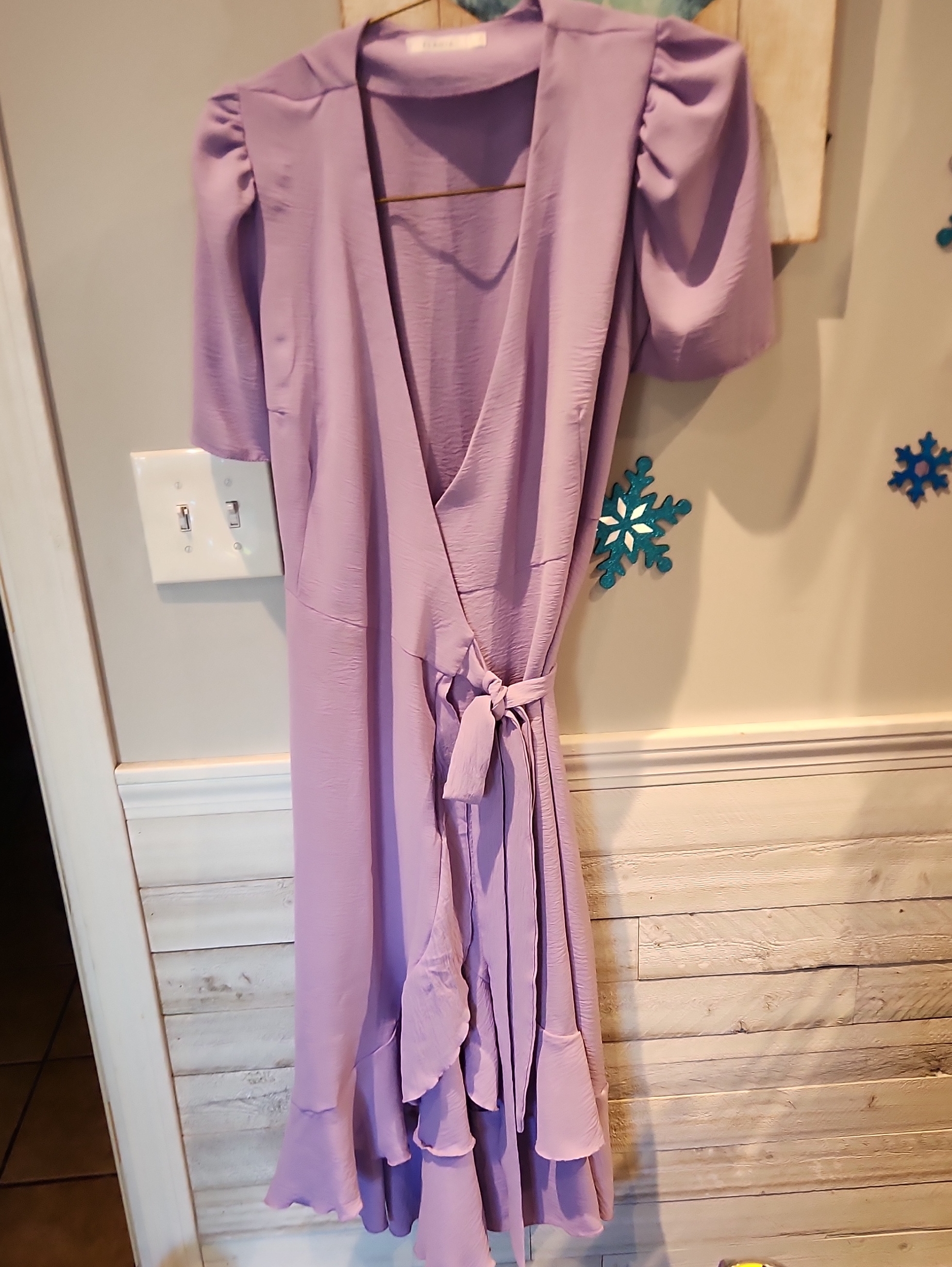 Nwot Elagia Women's Lavender Wrapped Midi Dress Sz L